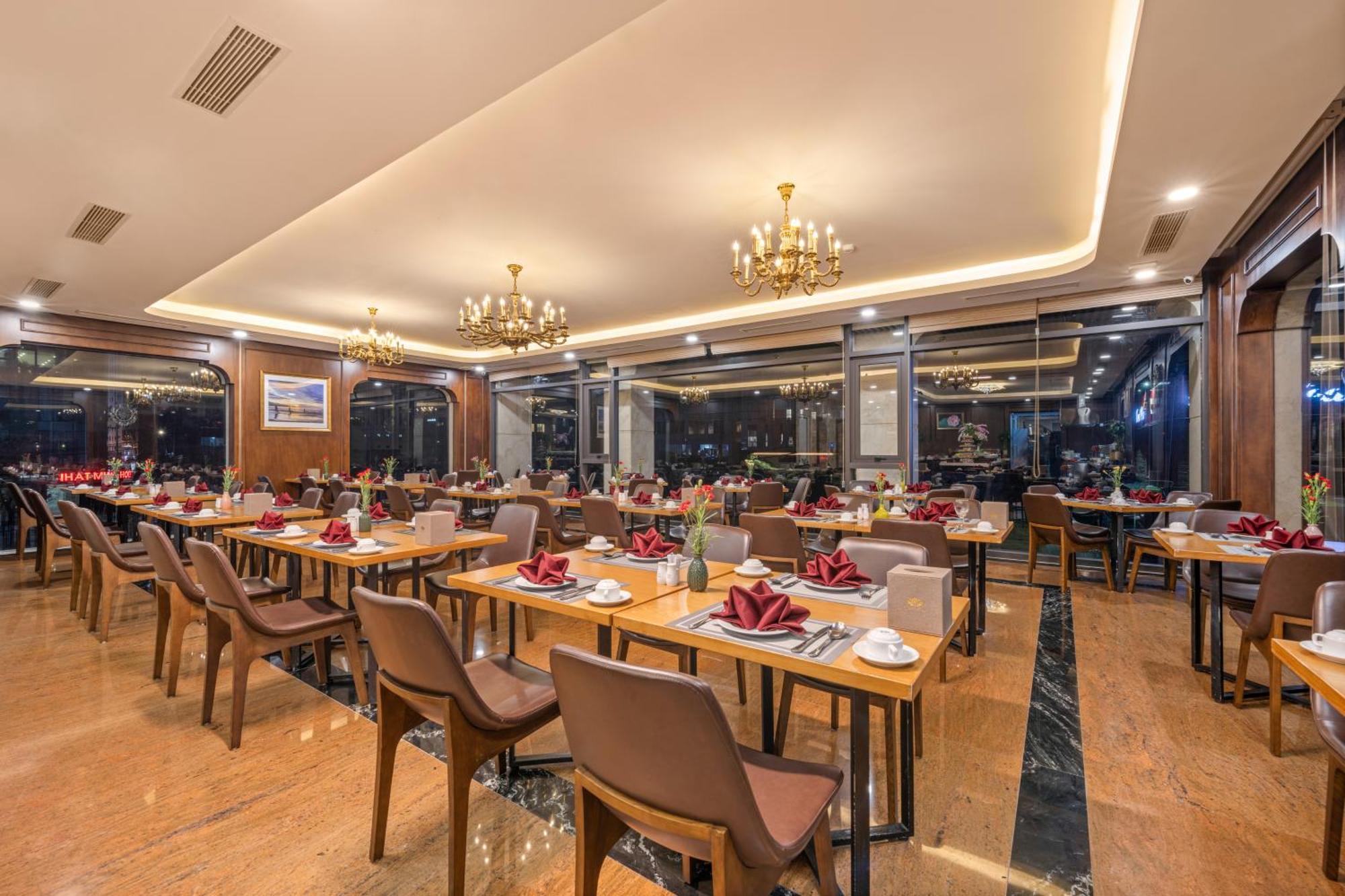 Golden Lotus Hotel Da Nang - Rooftop Bar Sea View Exteriör bild